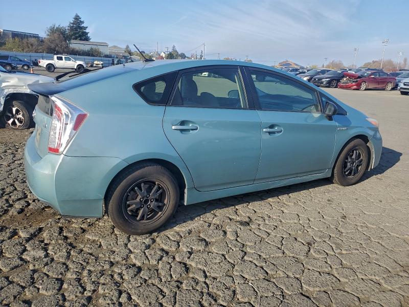 Photo 3 from auction – 2013 TOYOTA PRIUS with VIN JTDKN3DU1D1709996