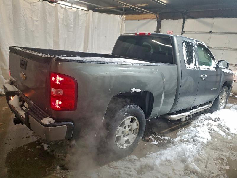 Photo 3 from auction – 2011 CHEVROLET SILVERADO with VIN 1GCRKSE39BZ101536