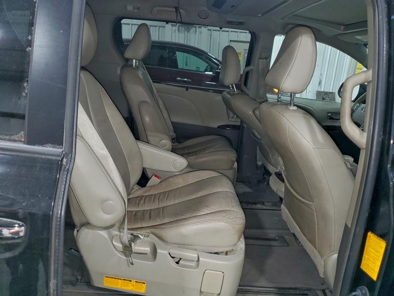 Photo 11 from auction – 2013 TOYOTA SIENNA XLE with VIN 5TDDK3DC5DS064376