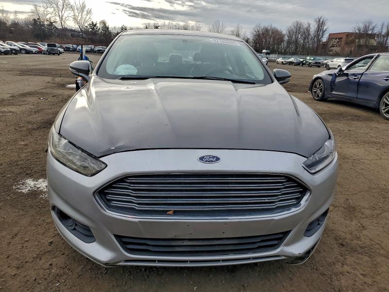 Photo 5 from auction – 2014 FORD FUSION SE with VIN 3FA6P0LU4ER250732