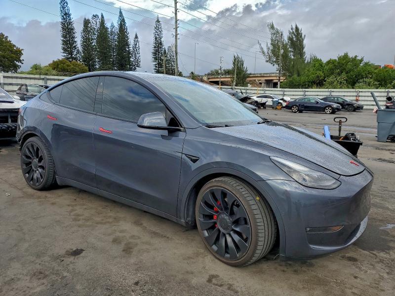 Foto 4 de la subasta – 2022 TESLA MODEL Y con VIN 7SAYGDEF6NF531444