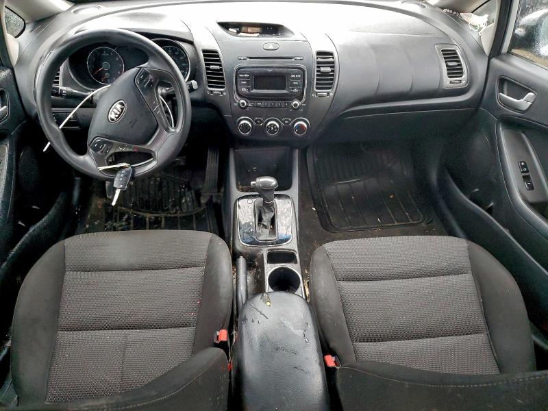Photo 8 from auction – 2017 KIA FORTE LX with VIN 3KPFK4A73HE094983