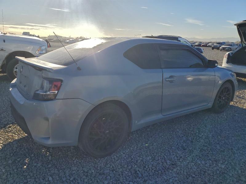Photo 3 from auction – 2014 TOYOTA SCION TC with VIN JTKJF5C77E3066262