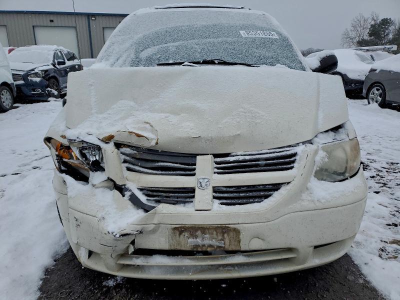 Photo 5 from auction – 2005 DODGE GRAND CARA with VIN 1D4GP24R95B240354