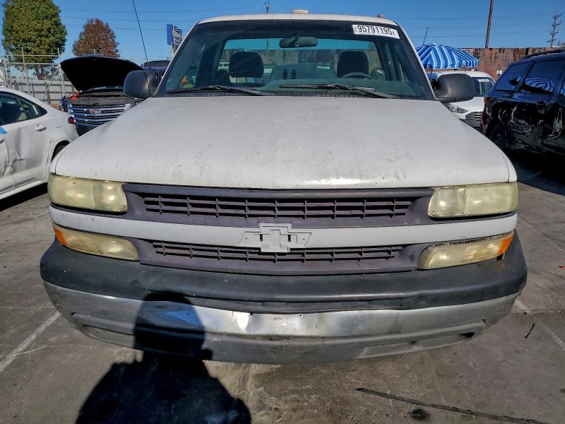 Photo 5 from auction – 2002 CHEVROLET SILVERADO with VIN 1GCEC14V72E298805