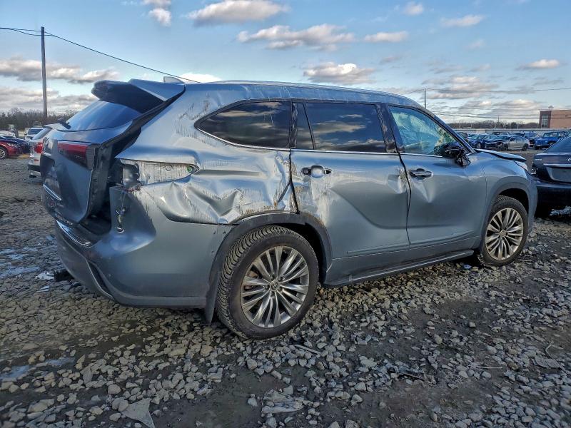 Photo 3 from auction – 2020 TOYOTA HIGHLANDER with VIN 5TDFZRBHXLS029000