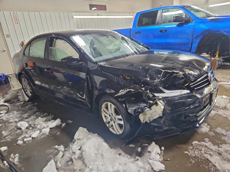 Photo 4 from auction – 2018 VOLKSWAGEN JETTA S with VIN 3VW2B7AJ4JM229585