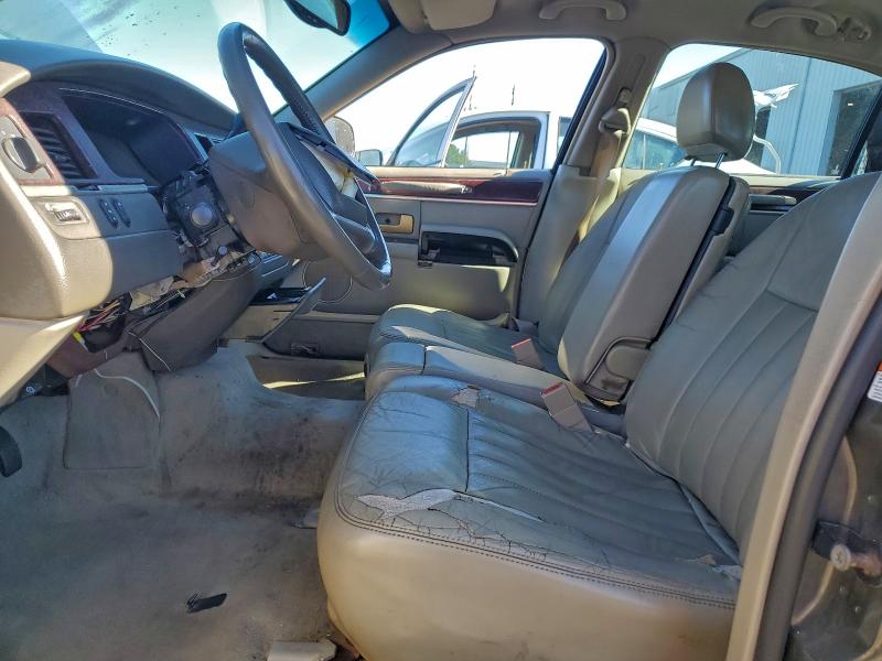 Photo 7 from auction – 2004 LINCOLN TOWN CAR E with VIN 1LNHM81W74Y629492
