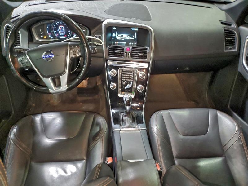 Photo 8 from auction – 2016 VOLVO XC60 T5 PL with VIN YV4612RM2G2854217