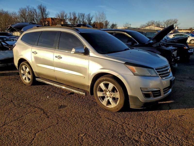 Photo 4 from auction – 2014 CHEVROLET TRAVERSE L with VIN 1GNKVJKD3EJ117046
