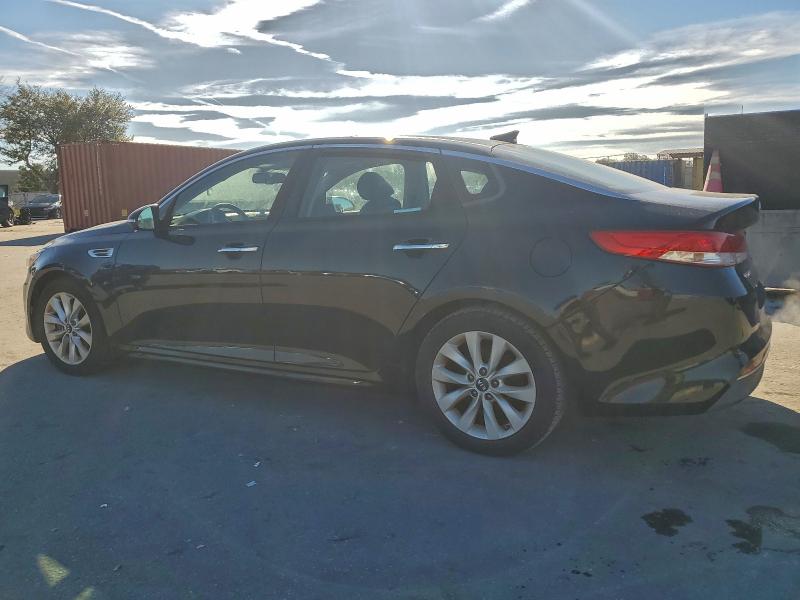 Photo 2 from auction – 2016 KIA OPTIMA EX with VIN 5XXGU4L38GG053960