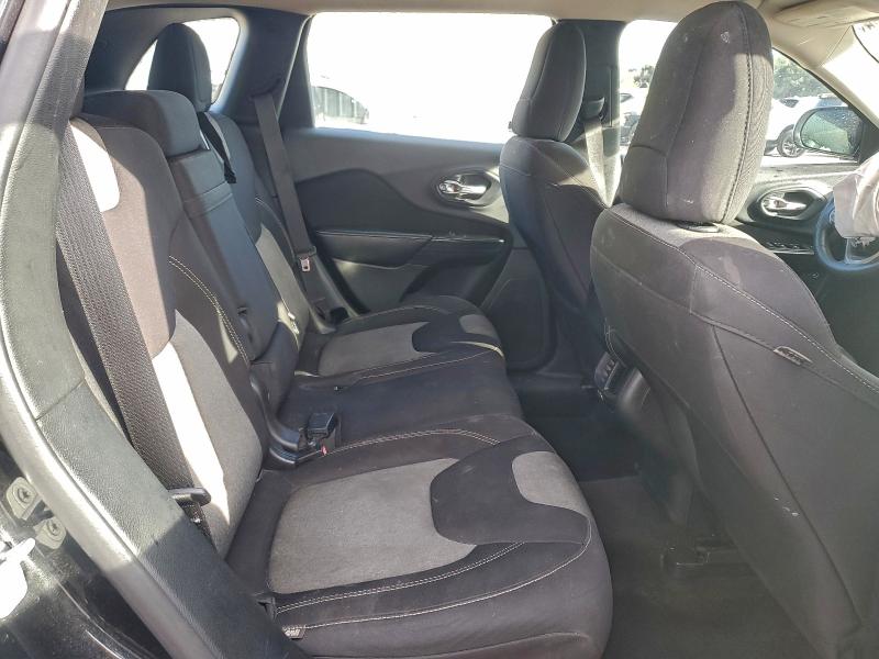 Photo 11 from auction – 2015 JEEP CHEROKEE S with VIN 1C4PJLAB2FW539044