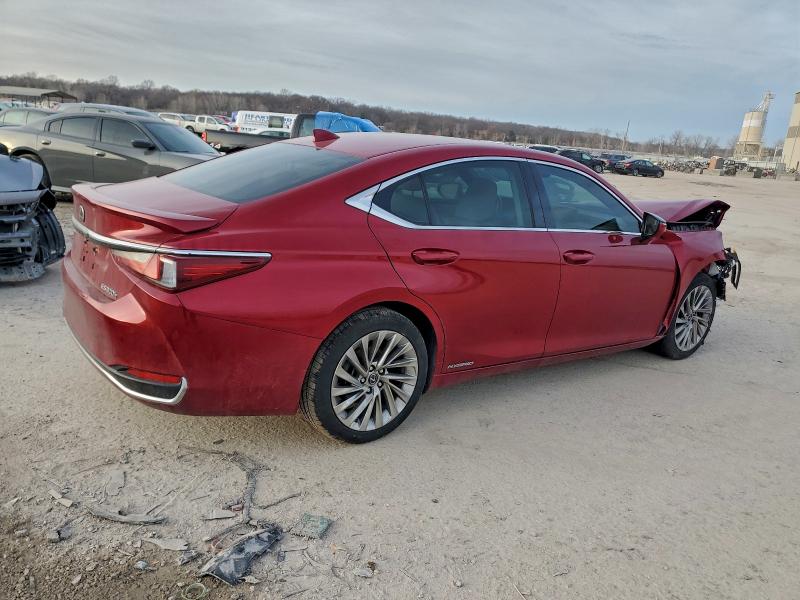 Photo 3 from auction – 2019 LEXUS ES 300H with VIN JTHB21B17K2023375