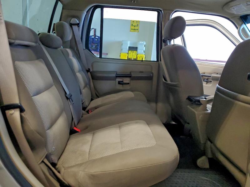 Photo 10 from auction – 2005 FORD EXPLORER S with VIN 1FMZU67K85UB45224