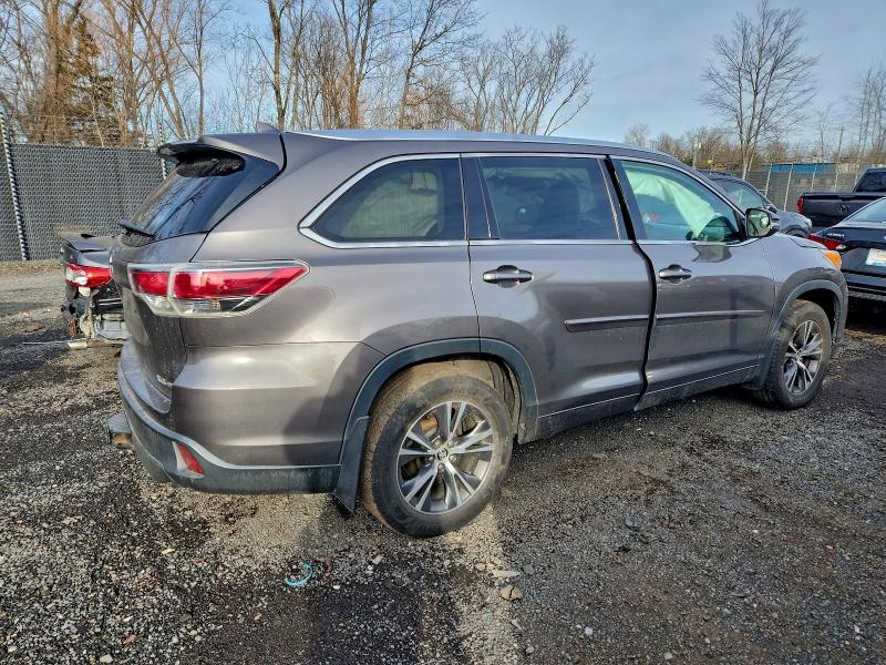 Photo 3 from auction – 2016 TOYOTA HIGHLANDER with VIN 5TDJKRFH4GS299225
