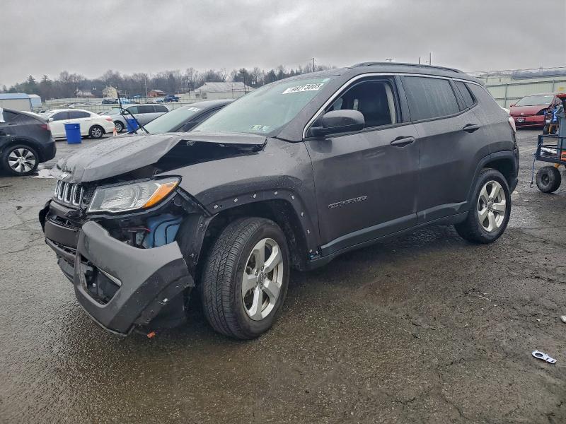 JEEP COMPASS LA 2019 with VIN 3C4NJDBBXKT849485 - Photo from auction