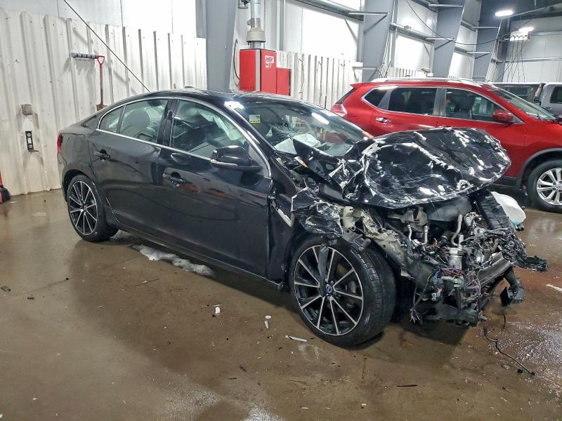 Photo 4 from auction – 2016 VOLVO S60 PREMIE with VIN YV126MFK5G2408672