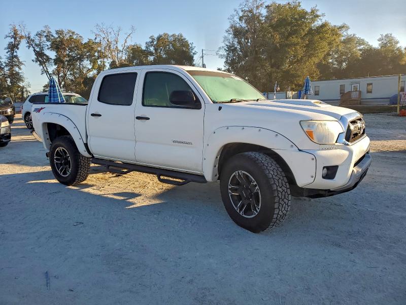 Photo 4 from auction – 2015 TOYOTA TACOMA DOU with VIN 5TFLU4EN6FX136517