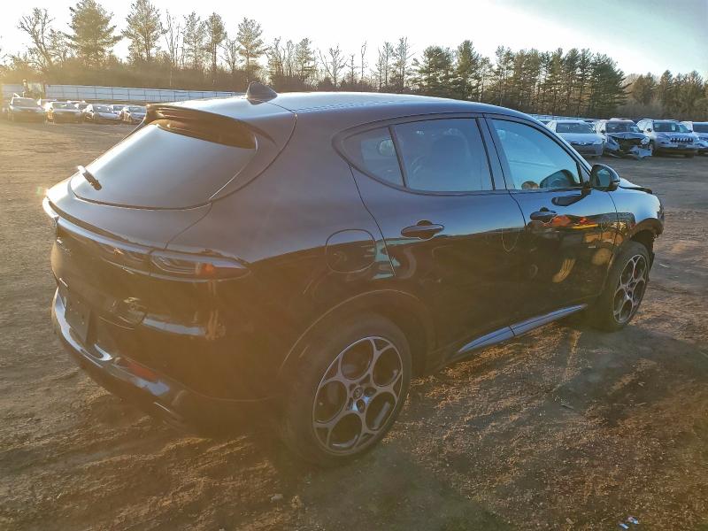 Photo 3 from auction – 2024 ALFA ROMEO TONALE VEL with VIN ZASPATDW2R3056758