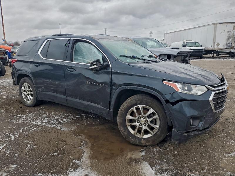 Photo 4 from auction – 2018 CHEVROLET TRAVERSE L with VIN 1GNERGKW4JJ147124