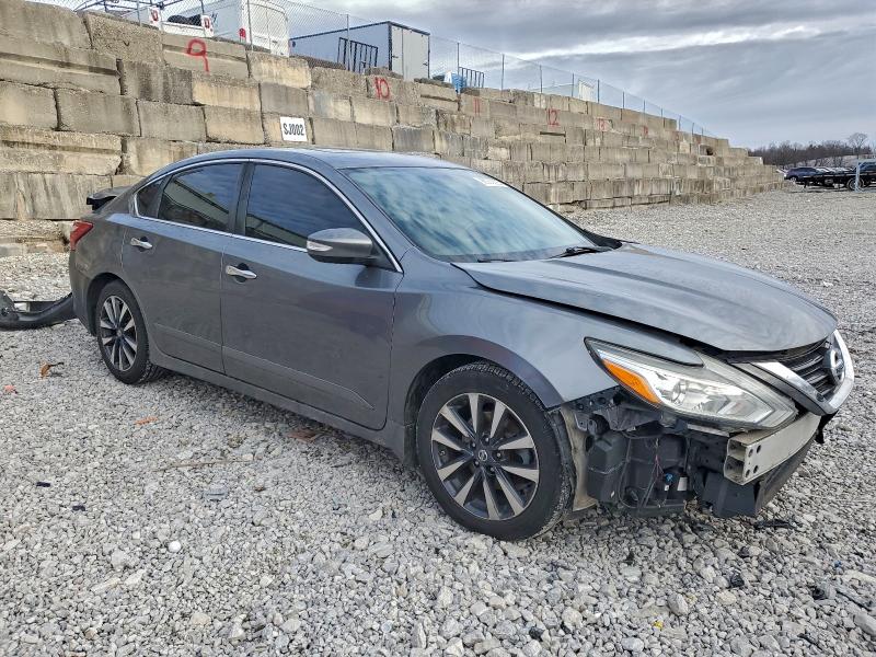 Photo 4 from auction – 2016 NISSAN ALTIMA 2.5 with VIN 1N4AL3AP0GC206104