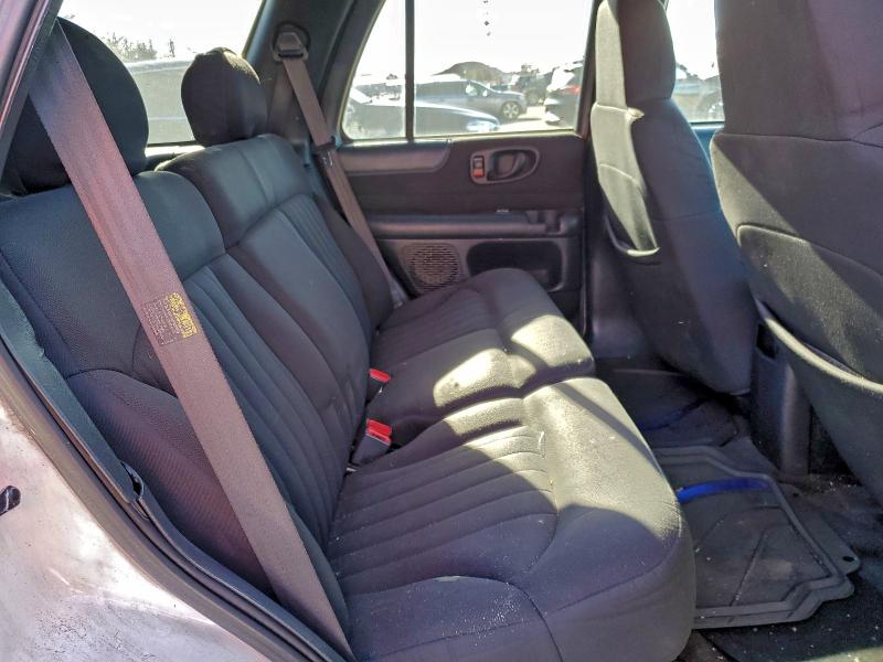 Photo 11 from auction – 2003 CHEVROLET BLAZER with VIN 1GNDT13X23K175275