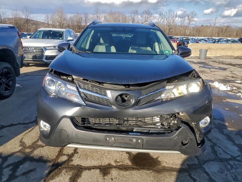 Photo 5 from auction – 2015 TOYOTA RAV4 XLE with VIN 2T3RFREV7FW231223