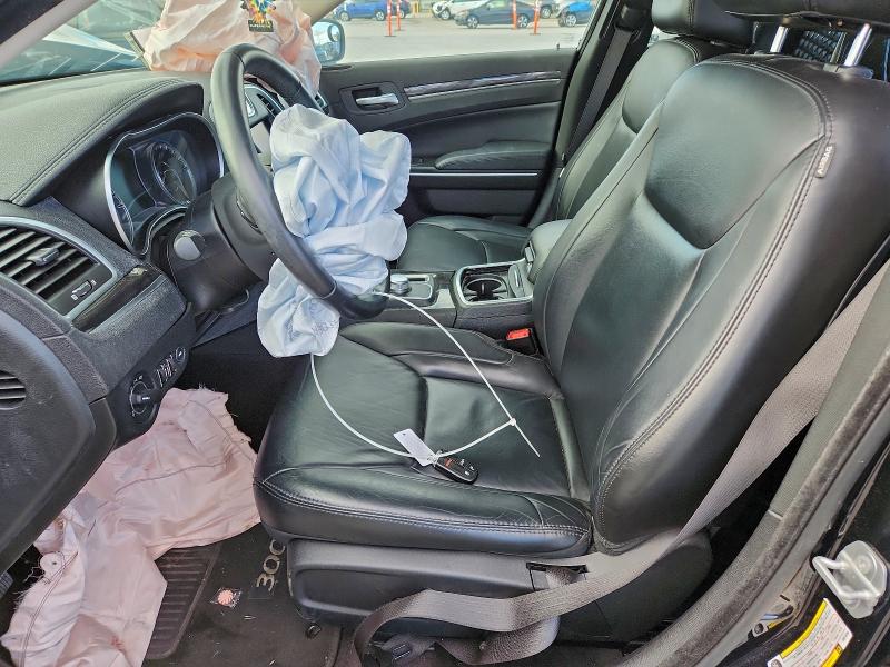 Photo 7 from auction – 2017 CHRYSLER 300 with VIN 2C3CCAAG3HH516256