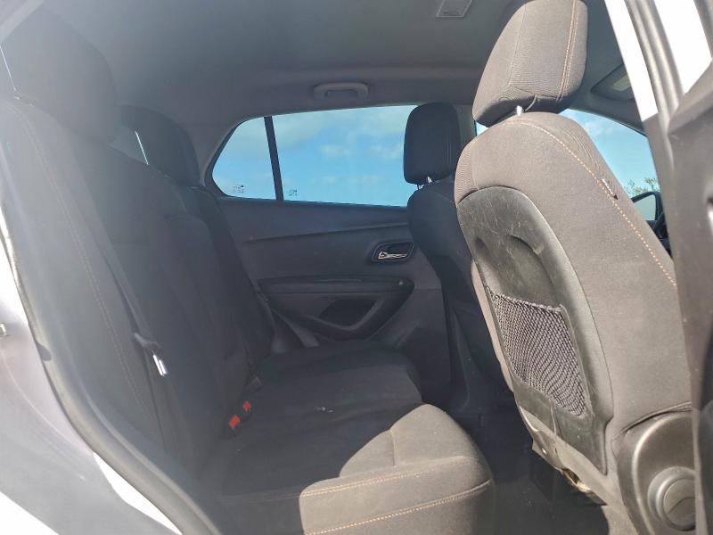Photo 11 from auction – 2019 CHEVROLET TRAX LS with VIN 3GNCJKSB3KL163551