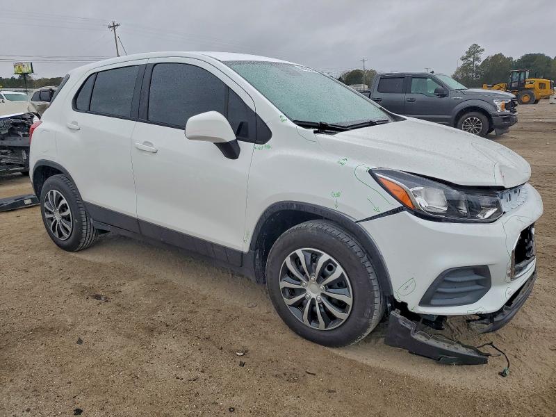 Photo 4 from auction – 2018 CHEVROLET TRAX LS with VIN KL7CJKSB0JB622735