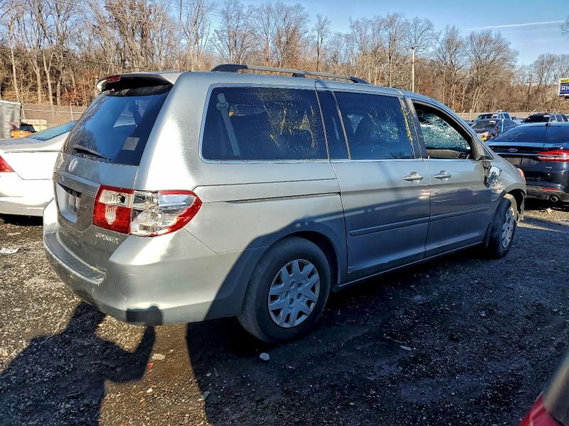 Photo 3 from auction – 2005 HONDA ODYSSEY EX with VIN 5FNRL38765B128382