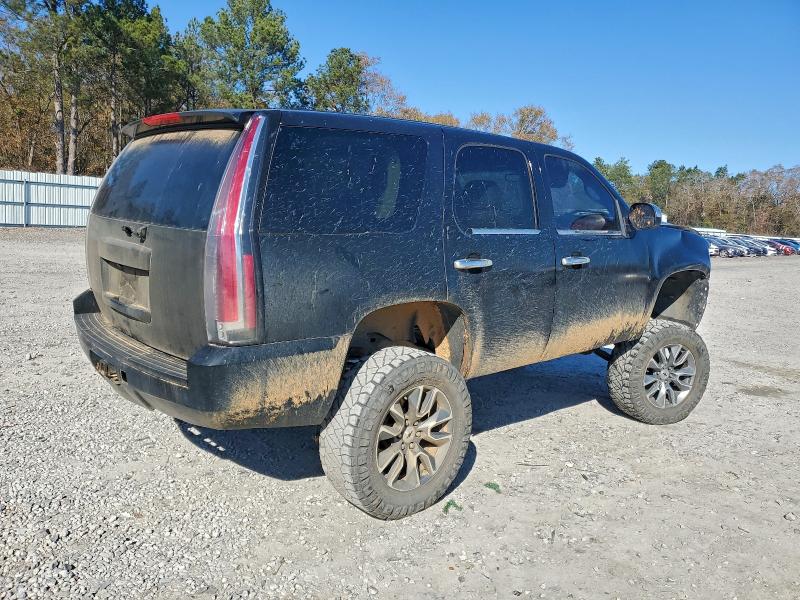 Photo 3 from auction – 2011 CHEVROLET TAHOE POLI with VIN 1GNLC2E04BR324437