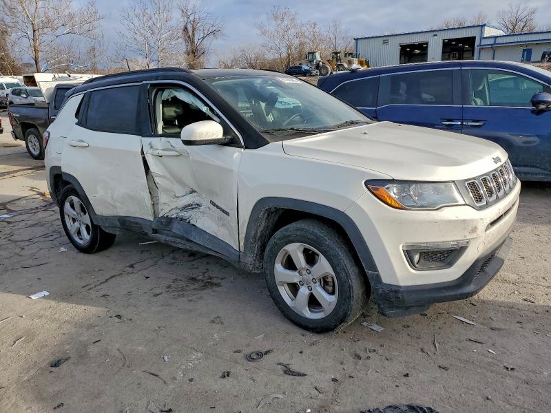 Photo 4 from auction – 2018 JEEP COMPASS LA with VIN 3C4NJDBB1JT349715