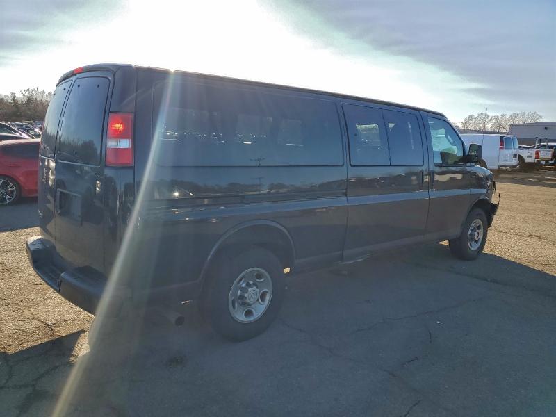 Photo 3 from auction – 2017 CHEVROLET EXPRESS G3 with VIN 1GAZGNFG4H1130124