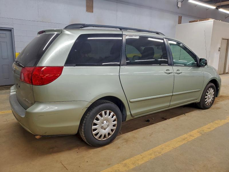 Photo 3 from auction – 2010 TOYOTA SIENNA CE with VIN 5TDKK4CC2AS340913