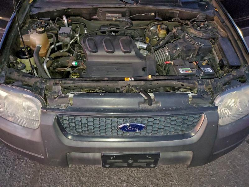 Photo 12 from auction – 2004 FORD ESCAPE XLS with VIN 1FMYU02124KA38848