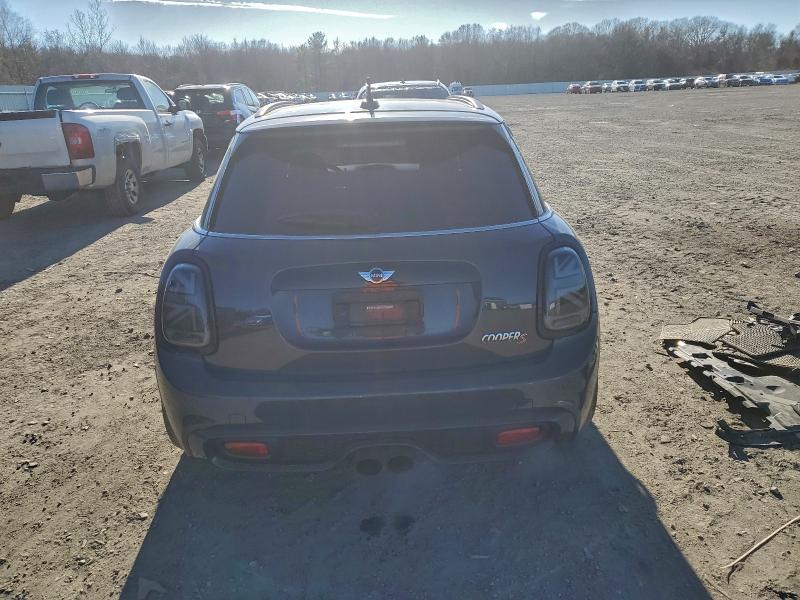 Photo 6 from auction – 2016 MINI COOPER S with VIN WMWXU3C54G2D31173