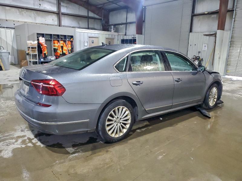 Photo 3 from auction – 2017 VOLKSWAGEN PASSAT with VIN 1VWBT7A3XHC034729