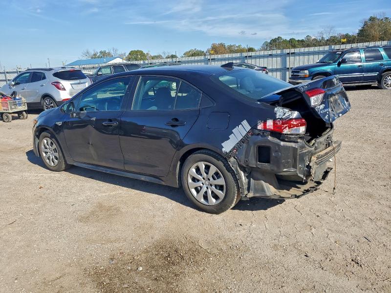 Photo 2 from auction – 2021 TOYOTA COROLLA LE with VIN 5YFEPMAE5MP236268