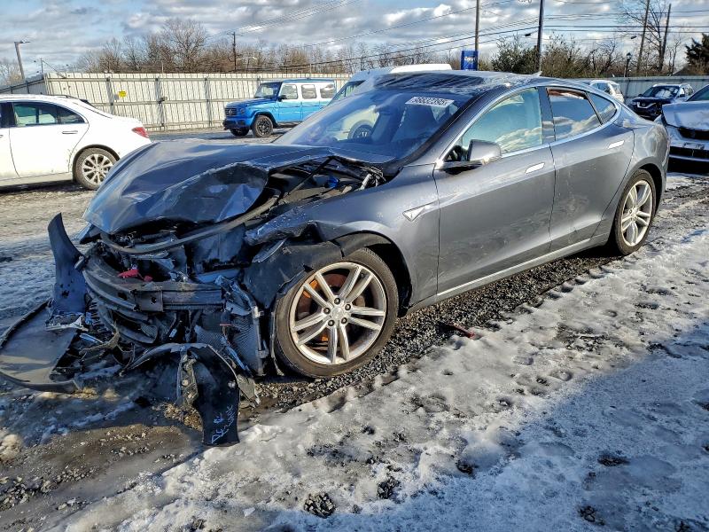 TESLA MODEL S 85 2015 with VIN 5YJSA1H19FFP79935 - Photo from auction
