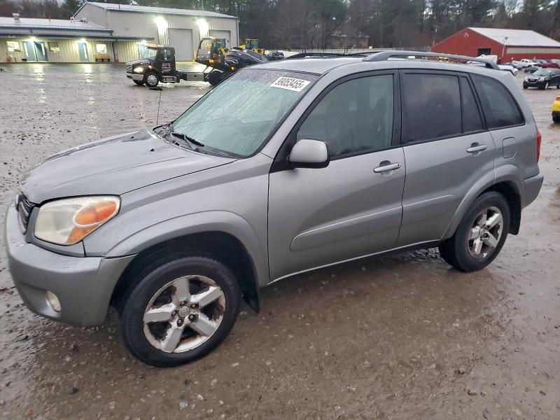 TOYOTA RAV4 2004 مع رقم تعريف المركبة JTEHD20V240030973 - صورة من المزاد