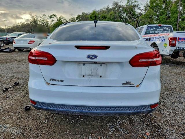 Photo 6 from auction – 2016 FORD FOCUS SE with VIN 1FADP3F27GL231581