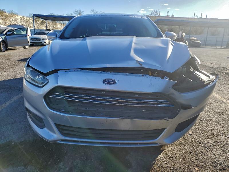Photo 5 from auction – 2013 FORD FUSION SE with VIN 3FA6P0LU2DR184373