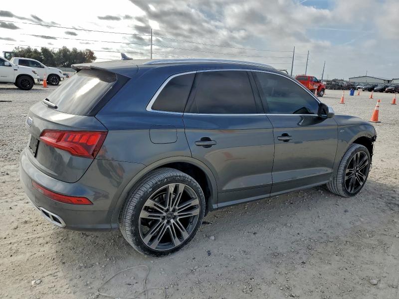 Photo 3 from auction – 2018 AUDI SQ5 PRESTI with VIN WA1C4AFY9J2054854