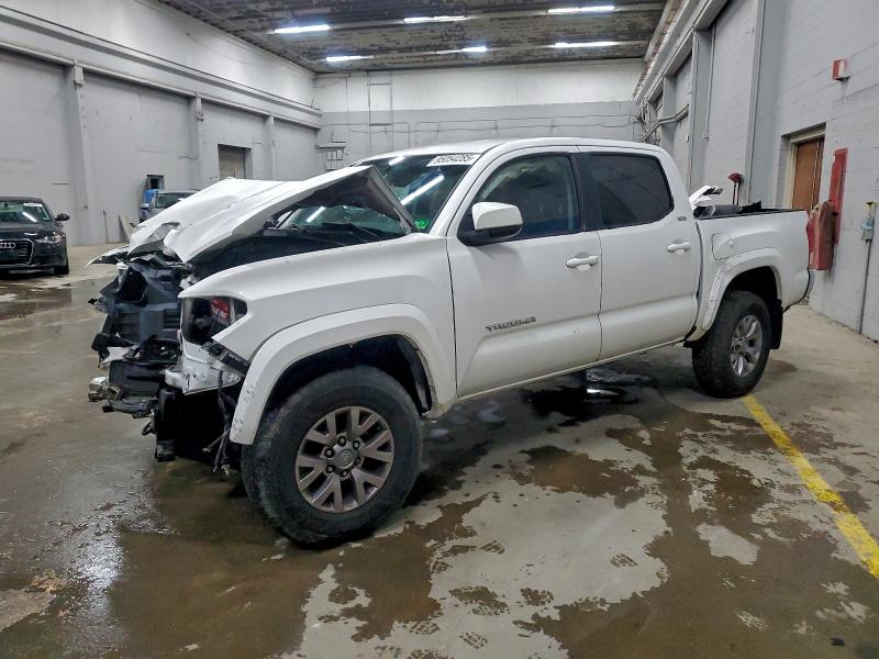 Photo 1 from auction – 2017 TOYOTA TACOMA DOU with VIN 3TMCZ5AN7HM058917