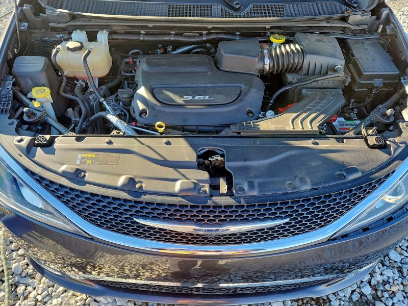 Photo 11 from auction – 2018 CHRYSLER PACIFICA T with VIN 2C4RC1BG7JR100960