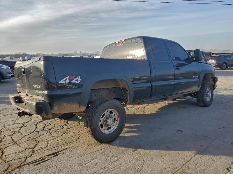 Photo 3 from auction – 2004 CHEVROLET SILVERADO with VIN 1GCHK29U14E297934