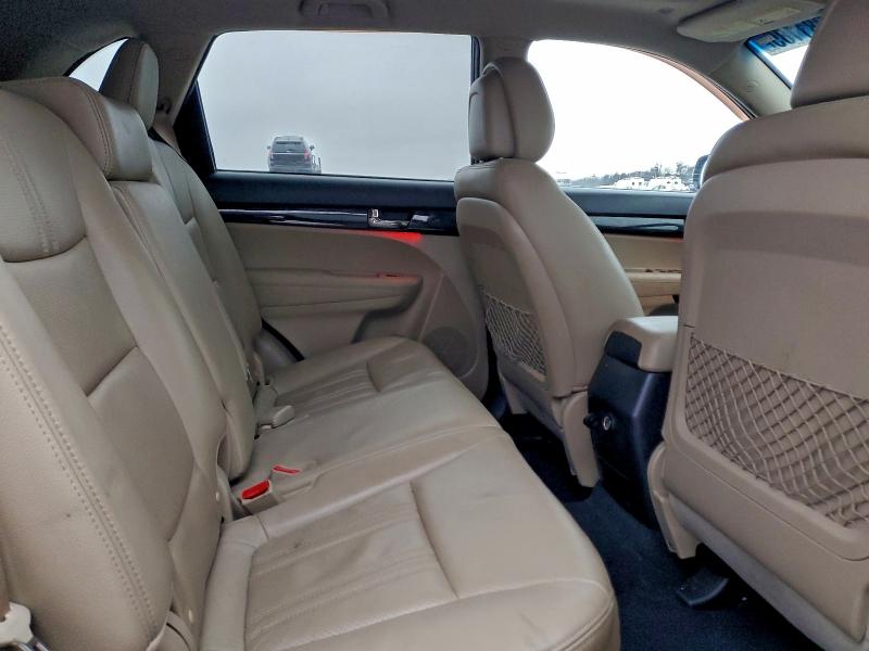 Photo 11 from auction – 2012 KIA SORENTO EX with VIN 5XYKU4A23CG303888
