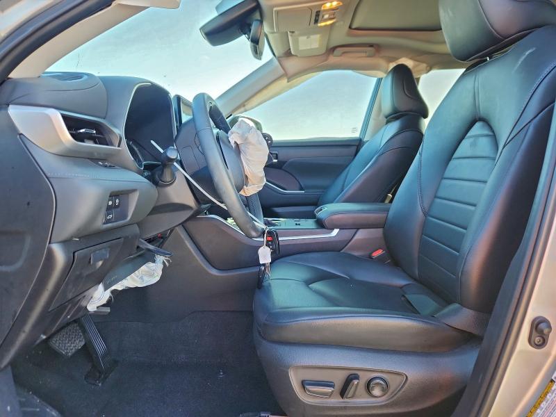 Zdjęcie 7 z aukcji – 2023 TOYOTA HIGHLANDER z VIN 5TDKDRAHXPS036730