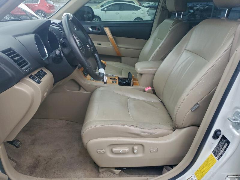 Photo 7 from auction – 2008 TOYOTA HIGHLANDER with VIN JTEEW44A482004028